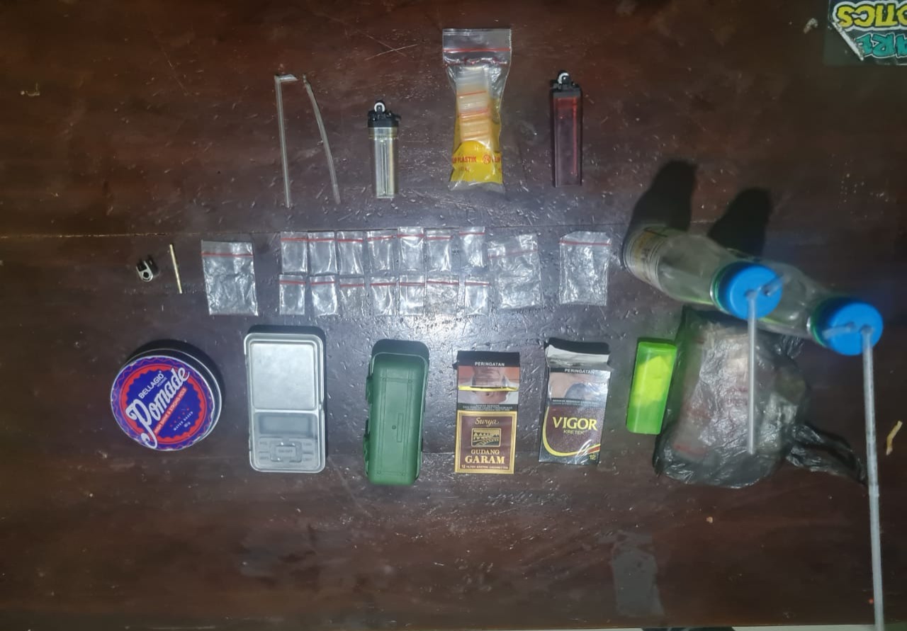 Pengedar Narkoba di Rupit Muratara Ditangkap Saat Menimbang Sabu-Sabu di Pondok