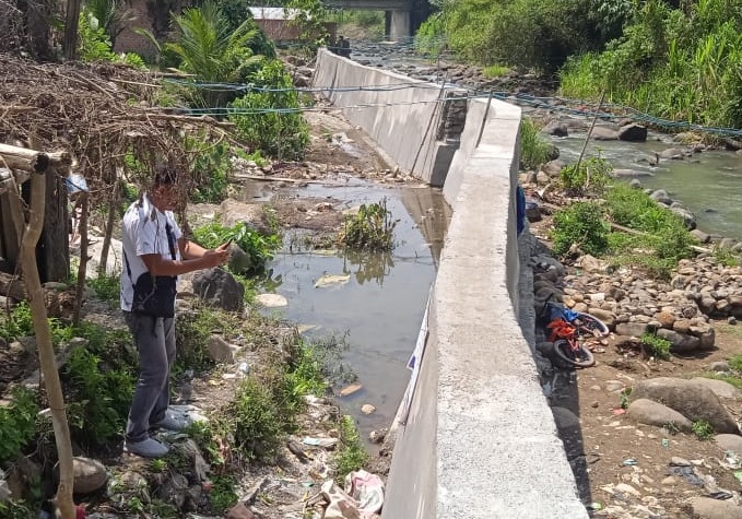 Keberadaan Tembok Penahan Sungai Lengkupi Sangat Diharapkan, Bupati Lahat Bantu Pembangunan