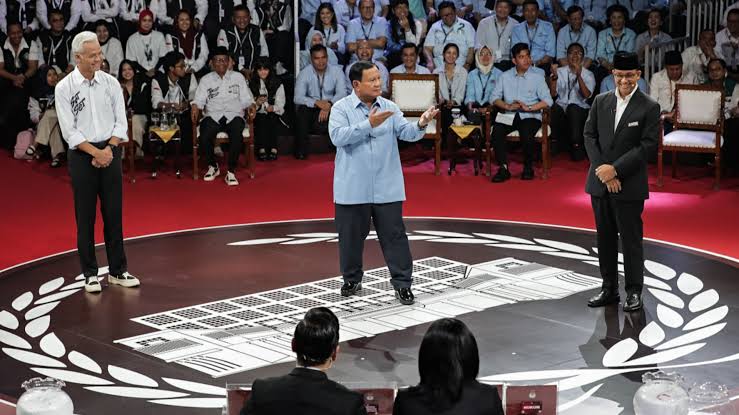 Debat Capres 2024 Memanas, Anies Korek Soal Pembelian Alutsista Bekas, Prabowo Beri Jawaban Menohok