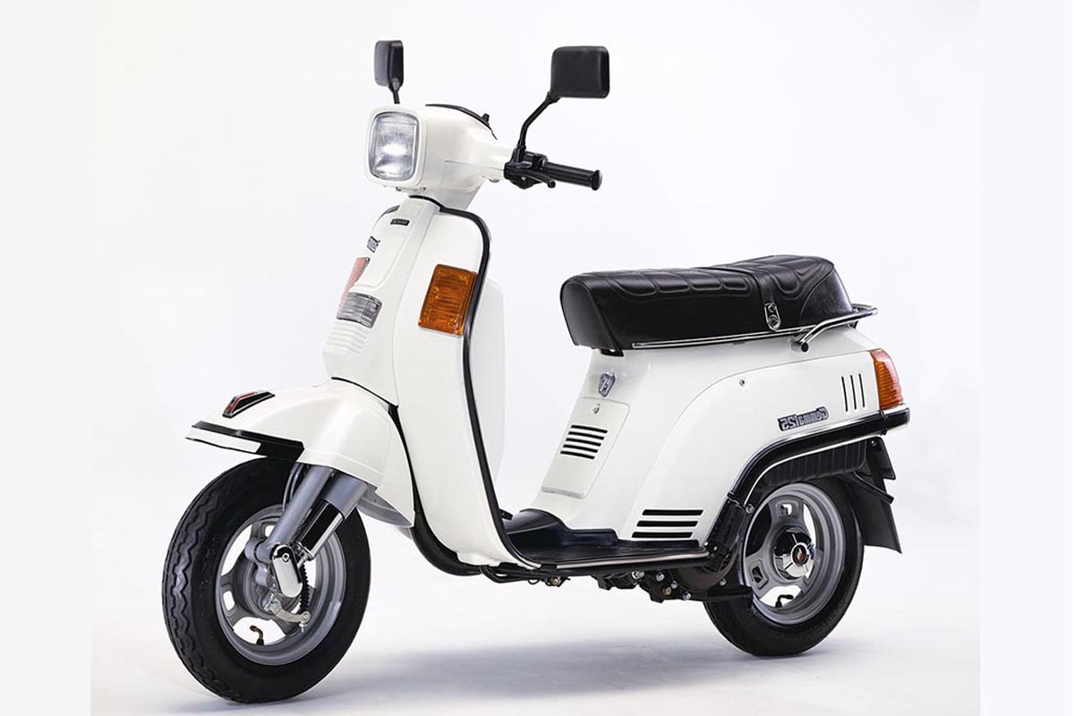 INI Bukan Vespa, Suzuki Gemma 125 Tampilan Khas Skuter Eropa, Mesin 50 cc