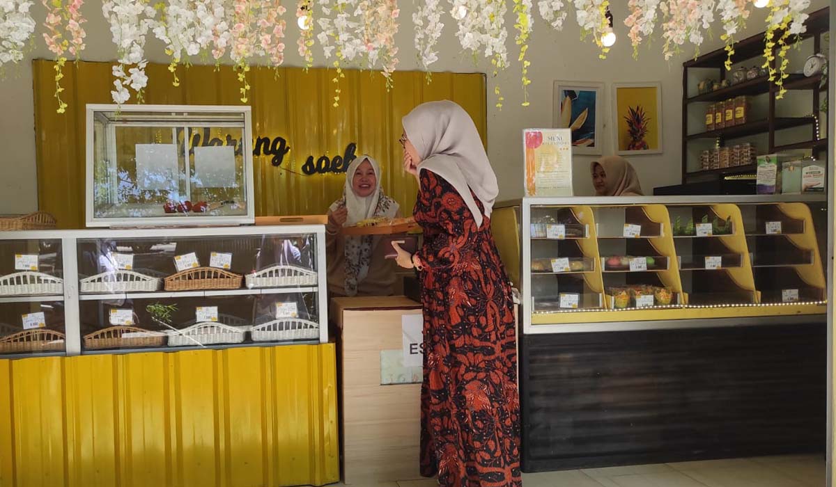 Manfaatkan KUR, Warung Soeka Sukses Kembangkan Usaha Jadi Bakery Favorit di Sumenep