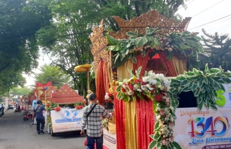 Spektakuler! Karnaval Mobil Hias HUT Kota Palembang Diikuti 18 Peserta 
