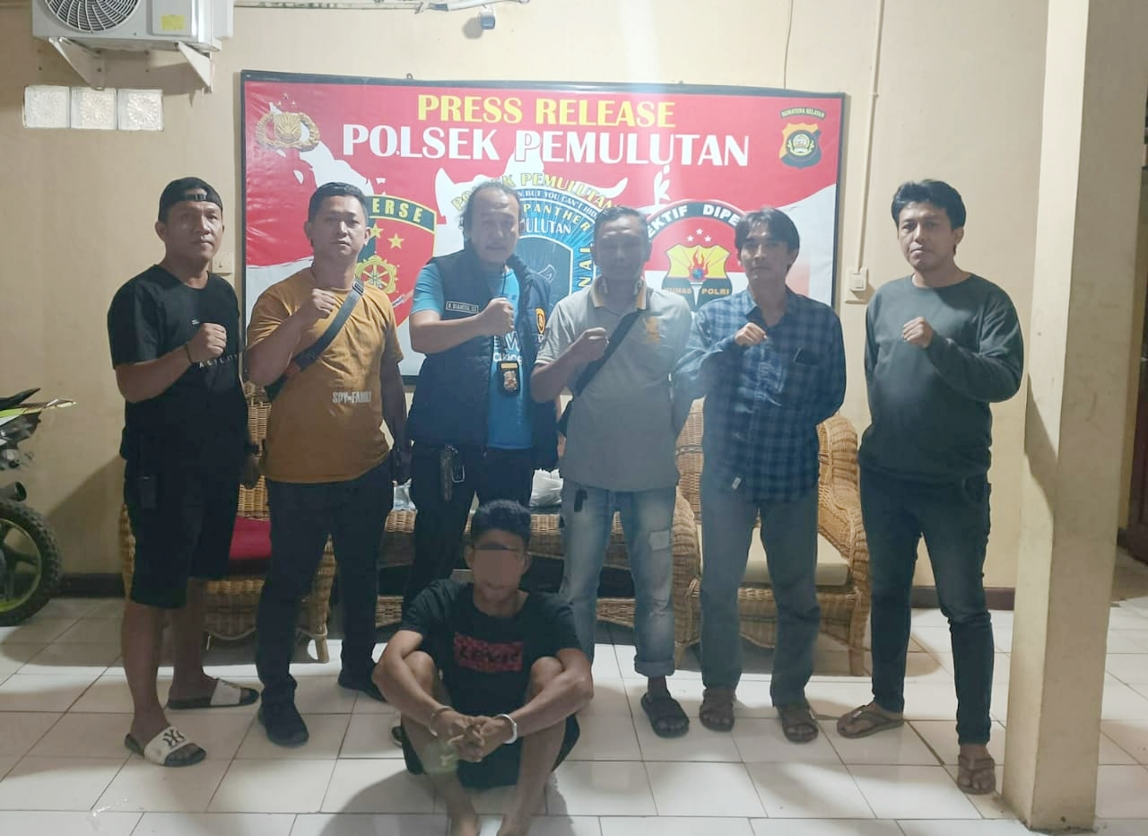 Hadang Korban Saat Naik Motor Lalu Dipukul Gunakan Sajam, Pemuda Ini Diamankan Anggota Polsek Pemulutan