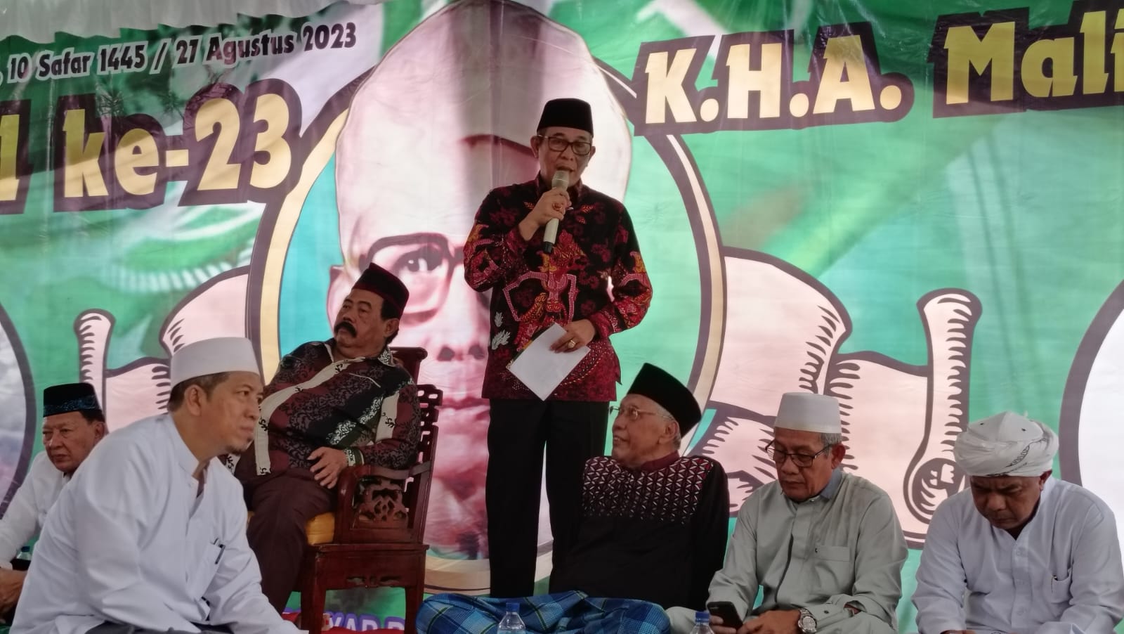 Hadiri Haul ke-23 KH Ahmad Malik Tadjuddin, Bacagub Heri Amalindo Ajak Teladani Semangat Para Ulama