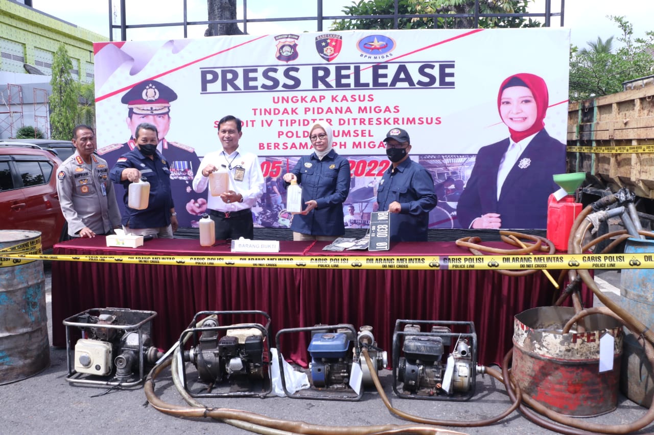 Sebar Foto DPO Otak Penimbunan BBM Solar Subsidi ke Polda Seluruh Indonesia