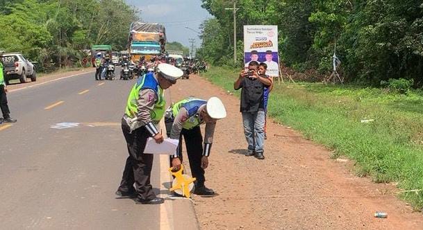 Pulang Sekolah, Siswi SMA di Banyuasin Tewas Ditabrak Truk Tronton di Jalintim Palembang-Betung