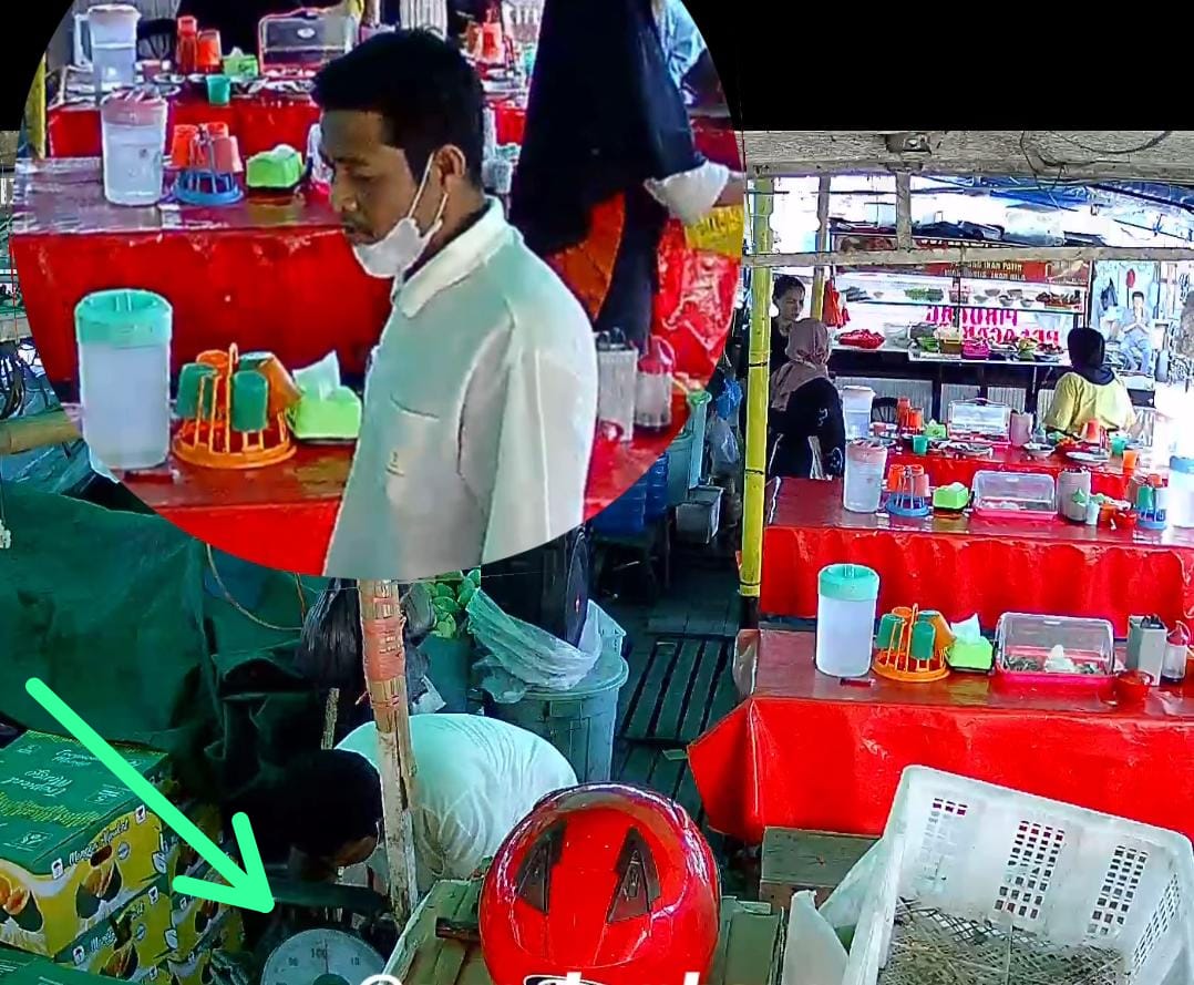 Tampang Pelaku Pencurian Terekam Jelas Kamera CCTV, Terciduk Angkut Timbangan di Lapak Buah Pasar 10 Ulu