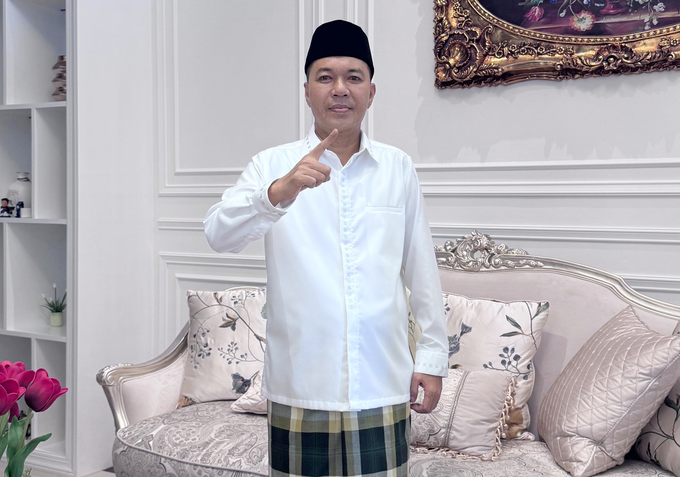 Ketua DPW PKB Sumsel Nasrul Halim Berangkatkan Umroh 3 Deklator ke Tanah Suci