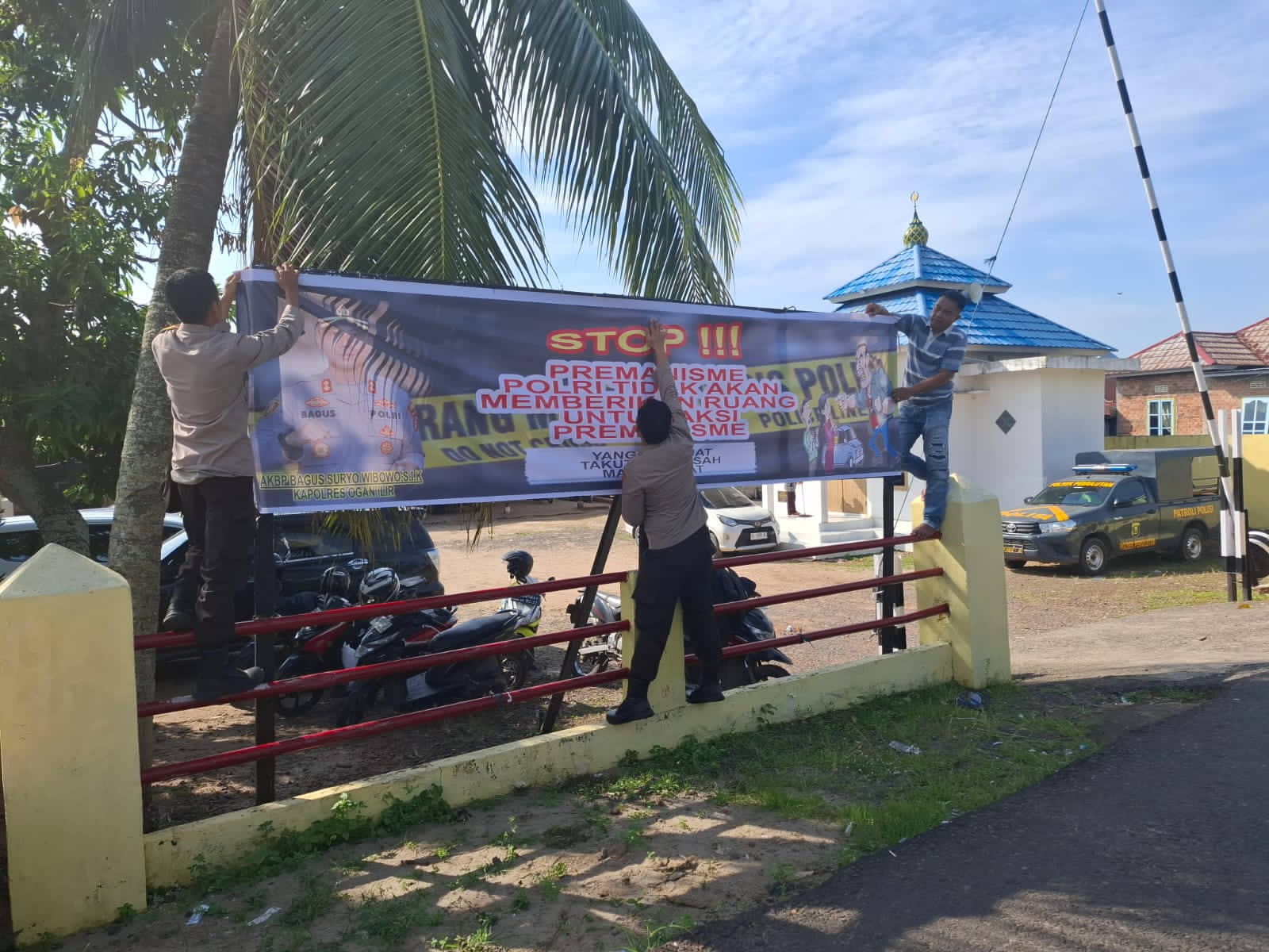 Dinilai Meresahkan Masyarakat, Polsek Pemulutan Ogan Ilir Pasang Banner Setop Premanisme dan Waspada 3C