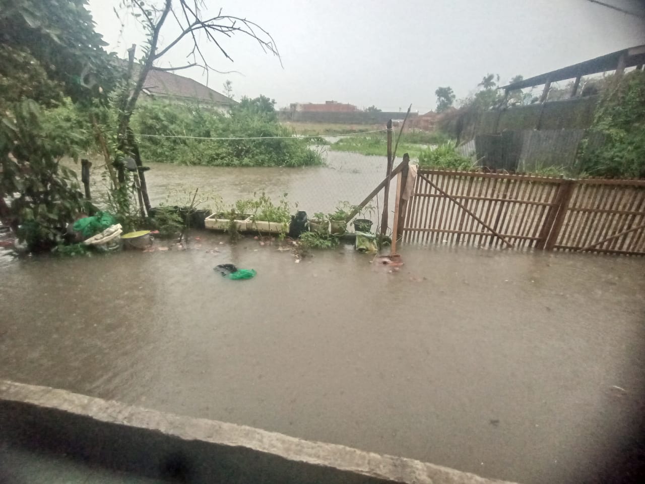 Prediksi BMKG, Palembang Diguyur Hujan Akhir Tahun, Cek Jalan Tut Wuri Handayani Tergenang