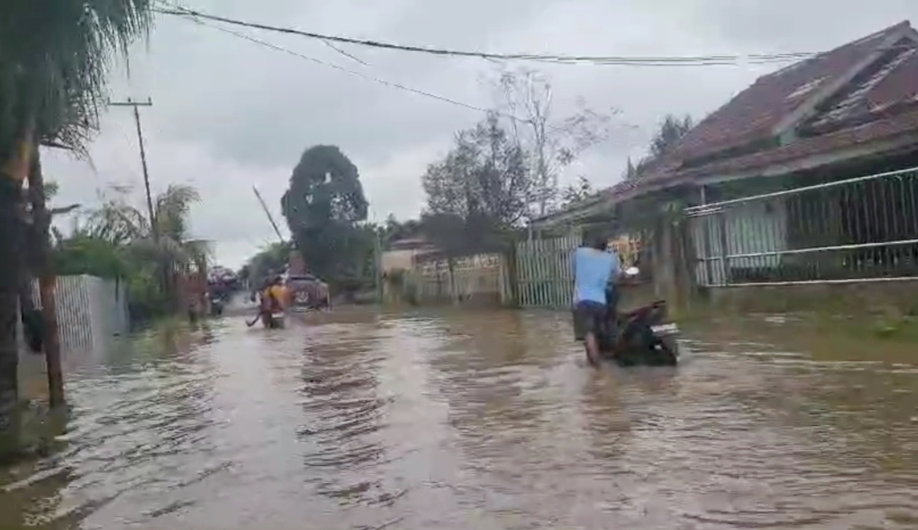 Ratusan Perumahan Warga di Tanah Mas Banyuasin Terancam Terisolasi Dikepung Banjir