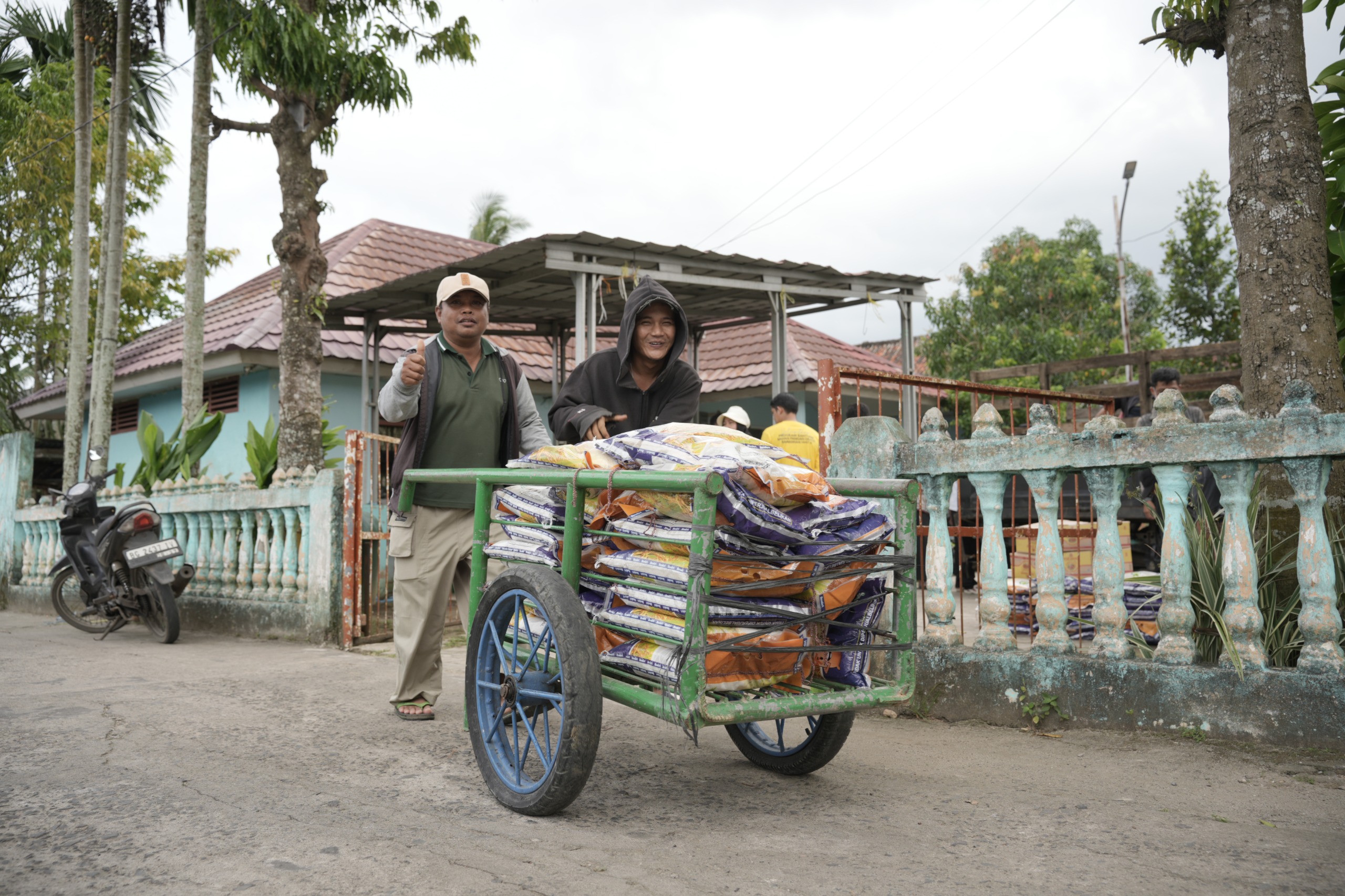 Berkah Ramadan 1447H, Pusri Palembang Bagi 28.000 Paket Gratis ke Warga Ring 1 Perusahaan