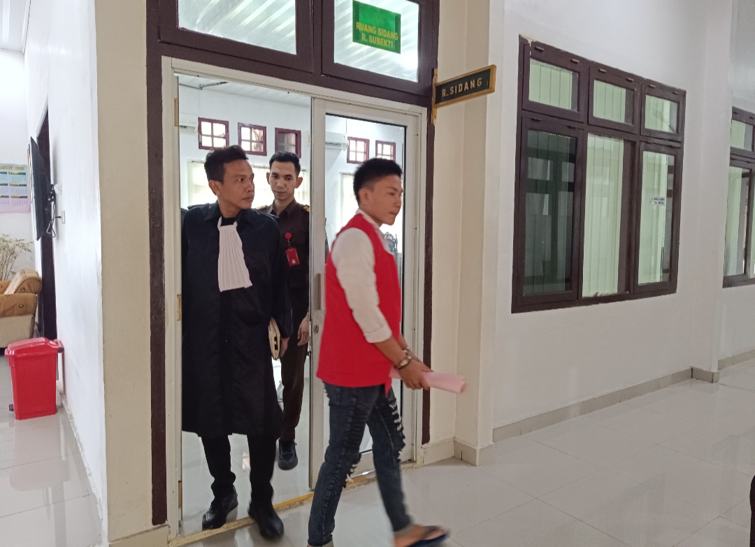 Yusril Izamahendra Dituntut Jaksa 1 Tahun Penjara Bawa Sajam