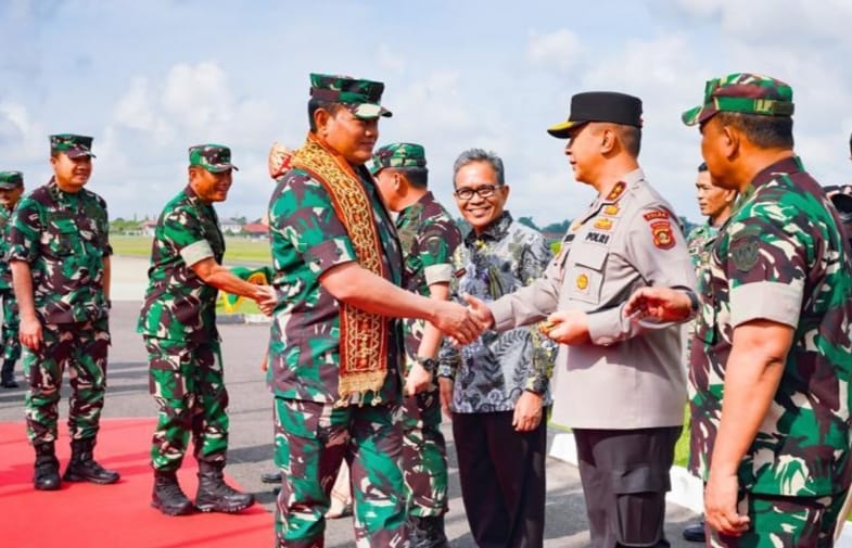 Bersama Forkopimda, Kapolda Sumatera Selatan Ikut Sambut Panglima TNI Yudo Margono