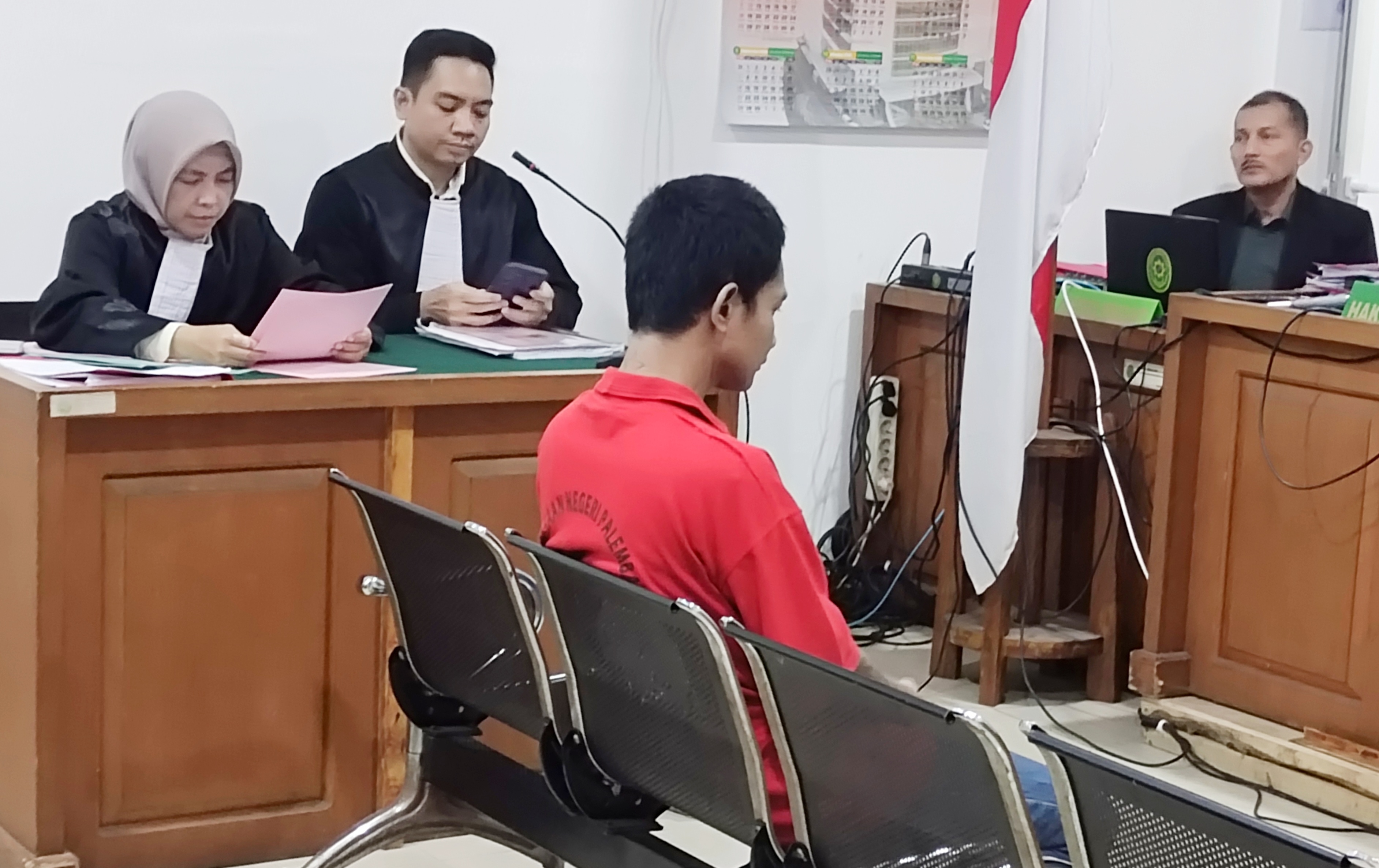 Kuras Barang Pribadi hingga Celengan Penghuni Kosan, Roy Marten Kembali Terancam Dibui