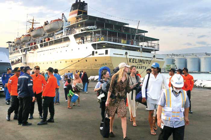 Alhamdulillah, Wisatawan Terjebak di Pulau Karimunjawa Berhasil Dievakuasi