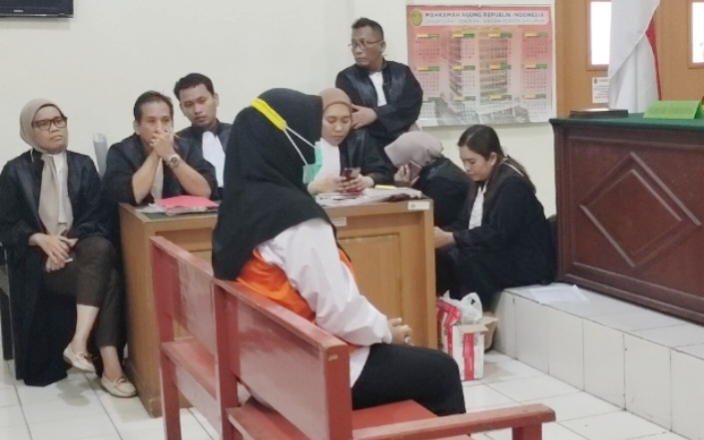 Sampaikan Eksepsi,Terdakwa Agustina Oknum Bidan Kasus Malapraktik Minta Dibebaskan dari Dakwaan Jaksa