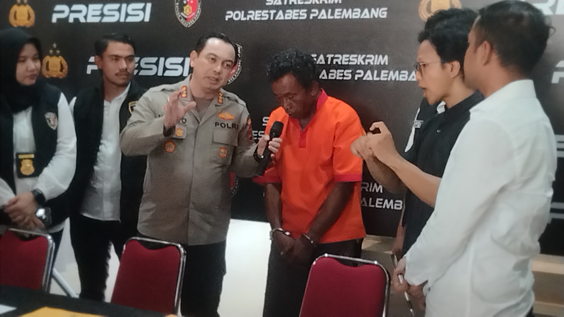 Mengaku Eyang Putri Kembang Dadar, Dukun Cabul di Palembang Tipu Daya Korban hingga Hamil 3 Bulan