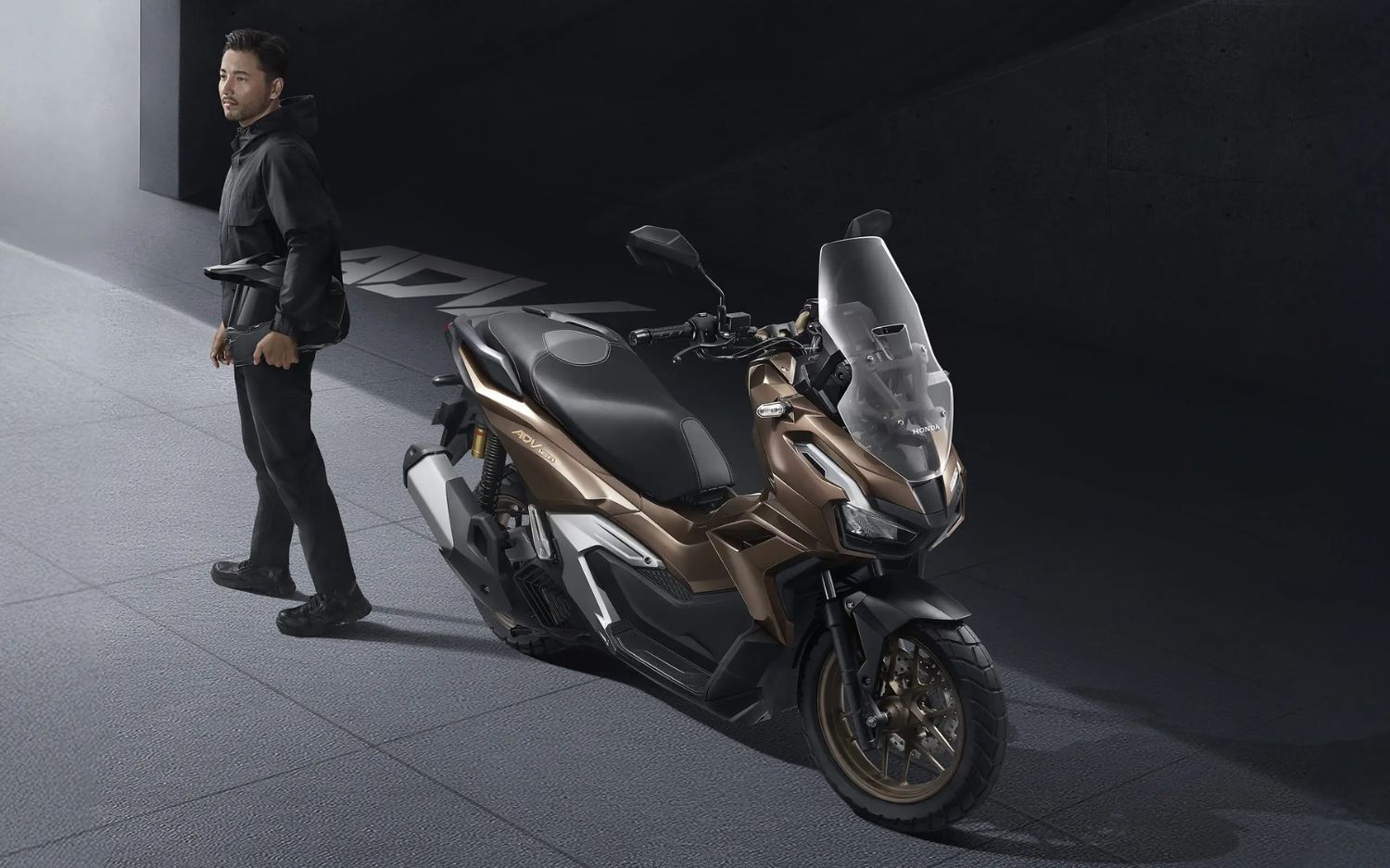 Honda ADV 160, Skutik Premium Bergaya Adventure dengan Fitur Modern dan Performa Andal