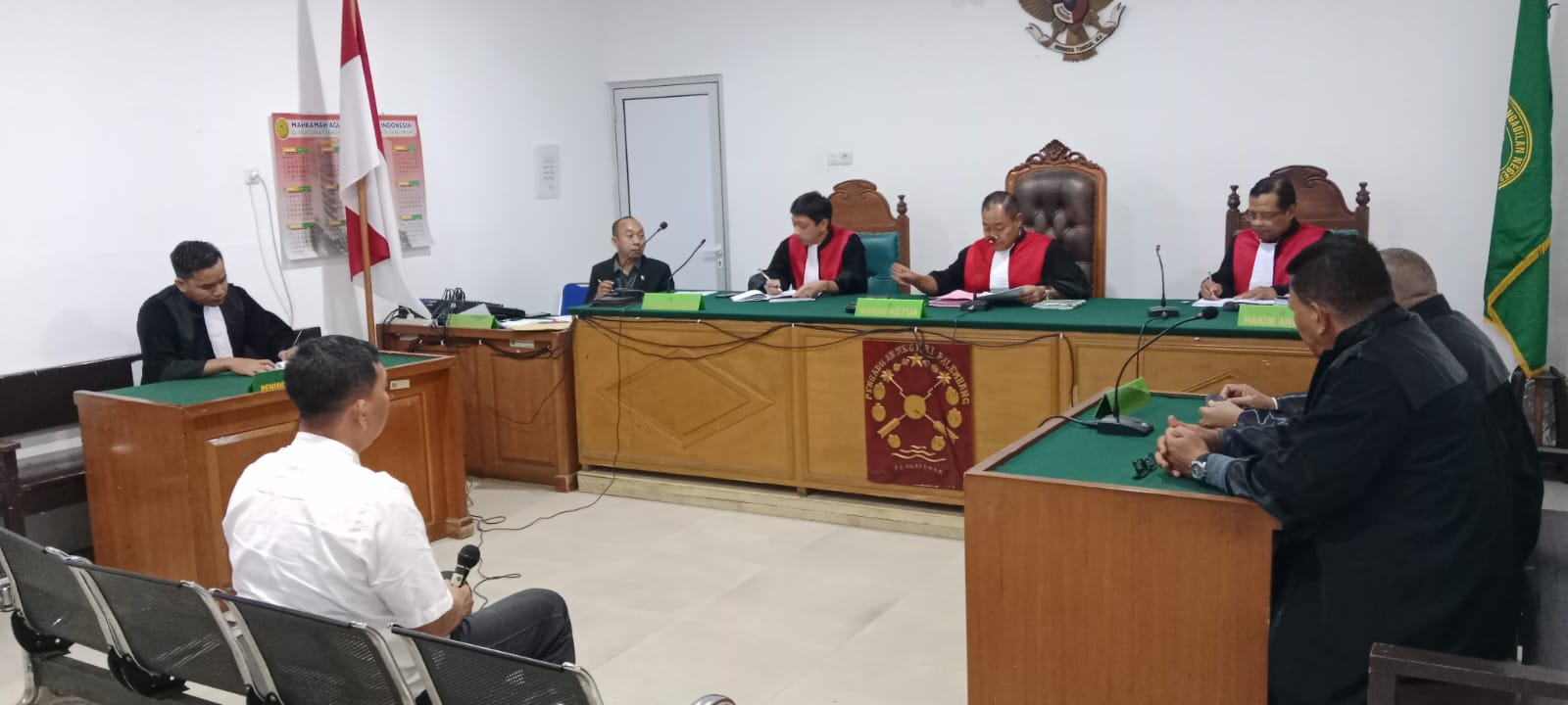 Tak Cukup Beralasan Untuk Diterima, Hakim Tolak Eksepsi Bembi Terdakwa Korupsi APAR Empat Lawang