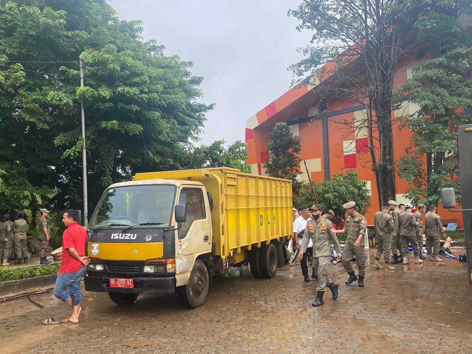 Puluhan Pedagang Taman Kota Banyuasin Direlokasi ke Pusat Kuliner Pangkalan Balai