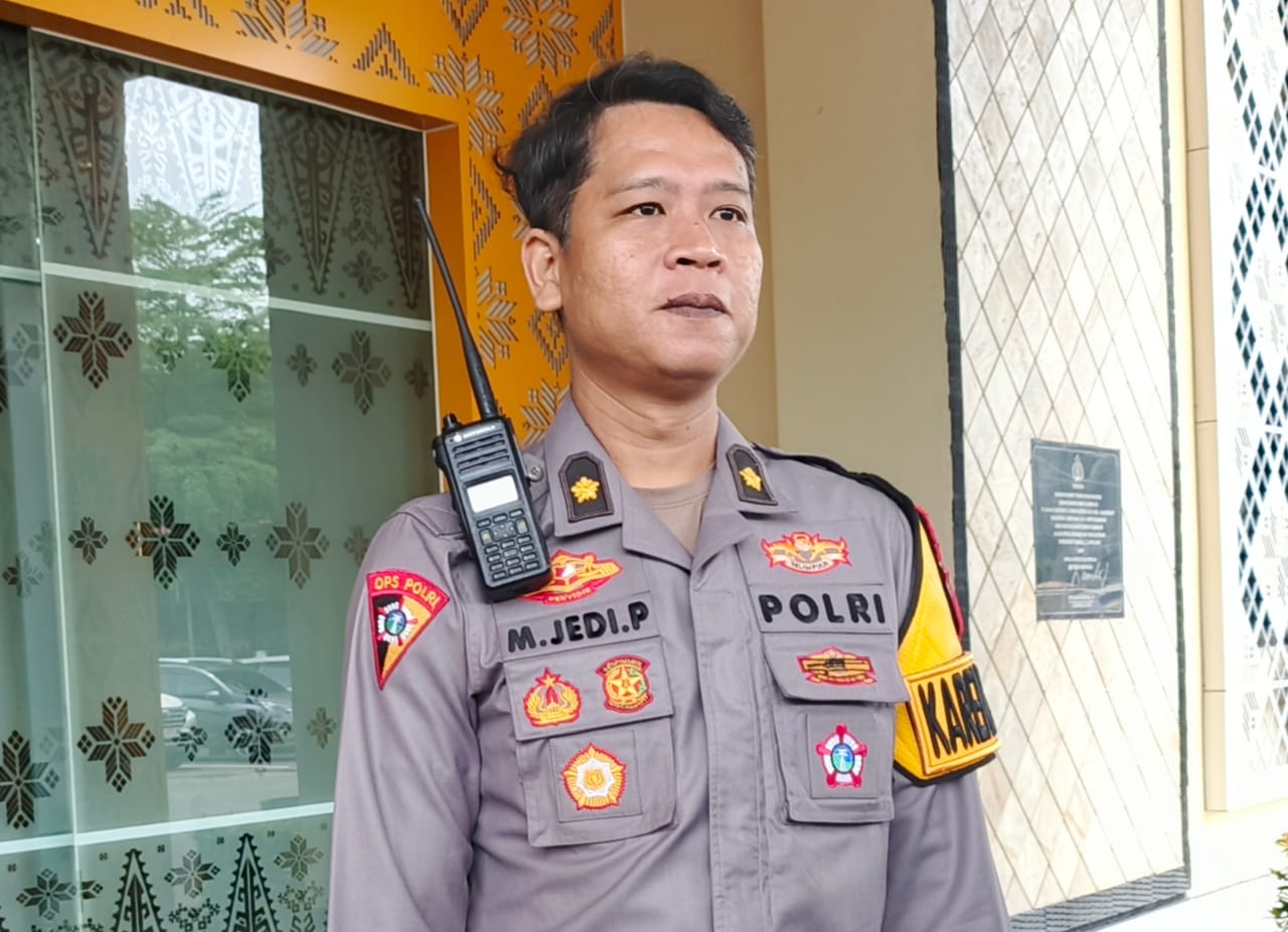 Malam Tahun Baru Ratusan Personel Pakaian Preman Disebar, Saat Ditutup Tak Ada Warga Diatas Jembatan Ampera