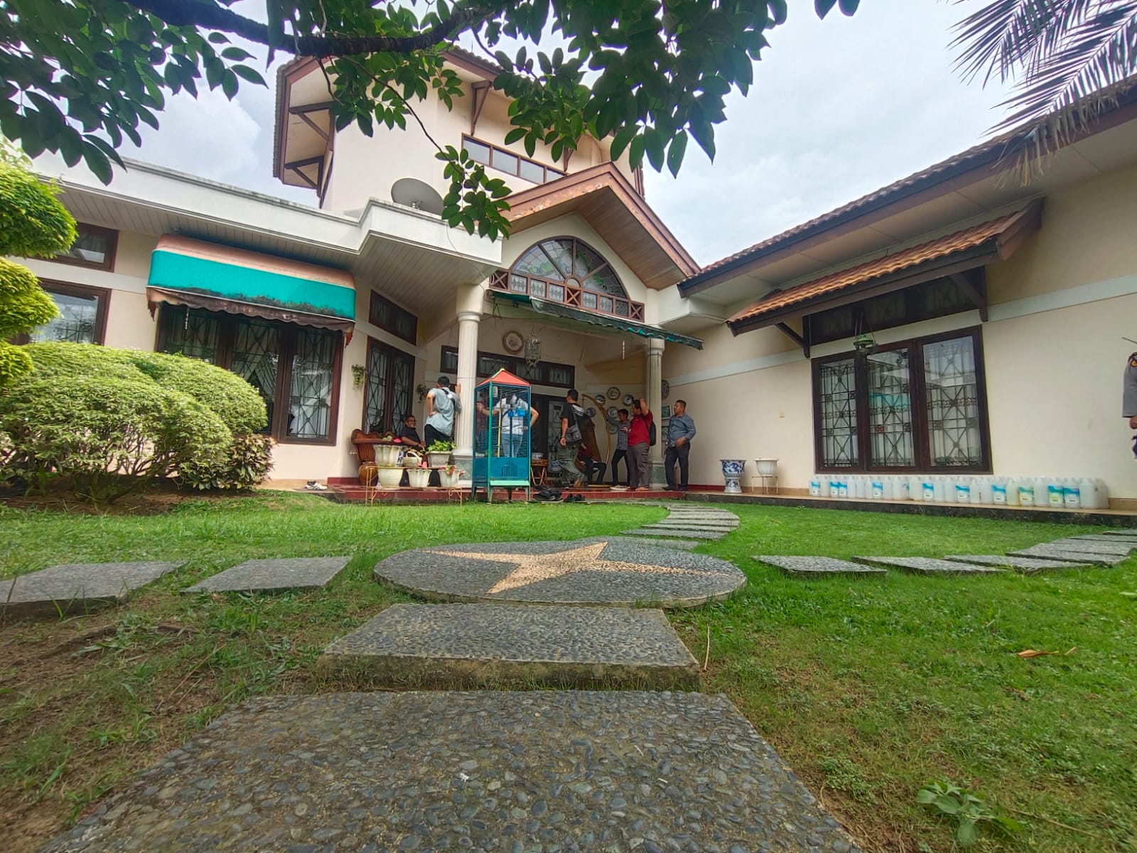 Rumah Eddy Hermanto Tersangka Korupsi Pasar Cinde Digeledah Penyidik Kejati Sumsel, Sita Dokumen 