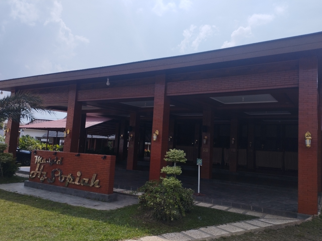 Masjid Hj Sopiah, Bukti Cinta dan Bakti Sang Anak Kepada Ibunda, Jadi Destinasi Wisata Religi Kota Palembang