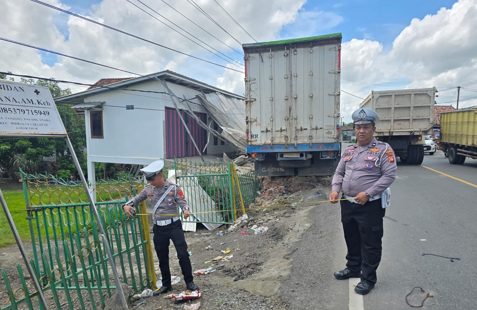 Pulang dari Salat Subuh, Pejalan Kaki di Ogan Ilir Tewas Ditabrak Truk Box Hino, Diduga Sopir Mengantuk