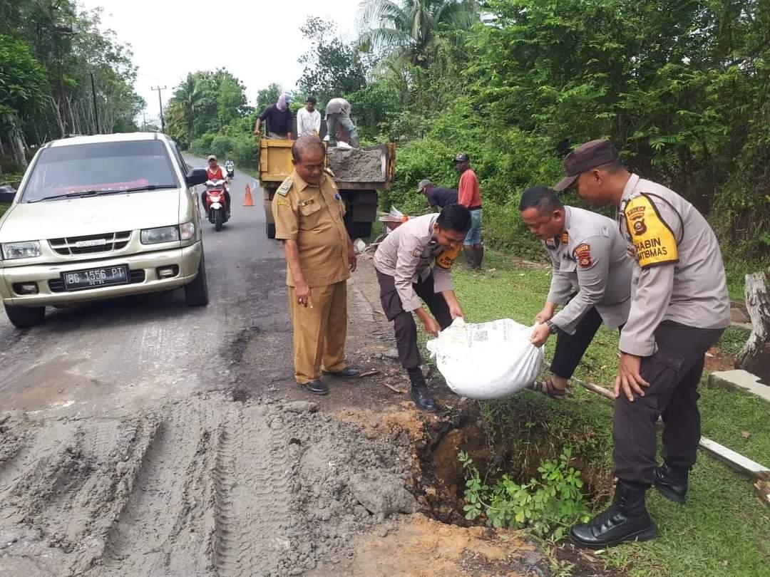 Viral di Medsos dan Pemberitaan Media, Jalan Provinsi di Ogan Ilir yang Nyaris Amblas Akhirnya Diperbaiki