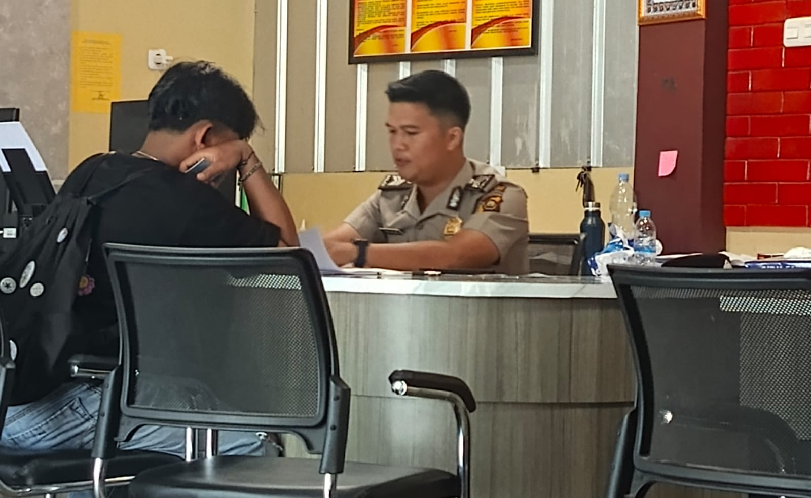 Tertarik Live Lelang iPhone Murah, Pemuda di Palembang Tertipu Rp5Juta 
