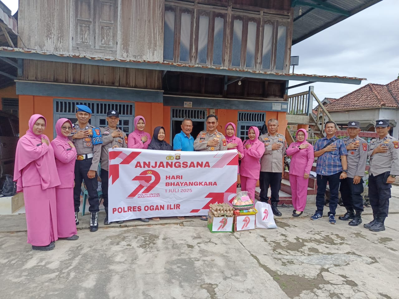 Hari Bhayangkara ke-79, Polsek Tanjung Batu Ogan Ilir Gelar Anjangsana ke Purnawirawan & Warakawuri Polri