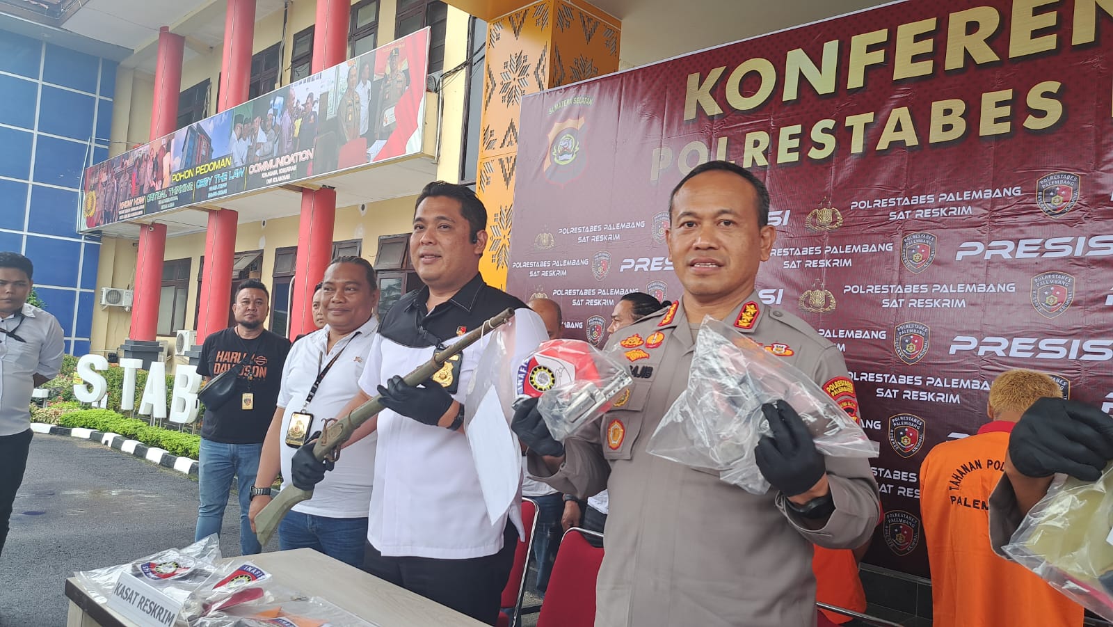 Operasi Senpi Musi 2023, Polrestabes Palembang Tangkap 3 Pemilik Senpi Rakitan dan Terima 11 Senpi Serahan