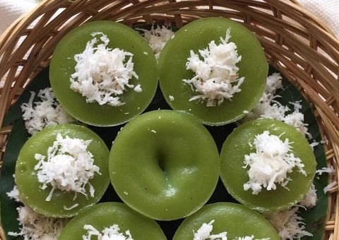 Wajib Recook! Ini Resep Kue Tradisional Lumpang Pandan Khas Palembang