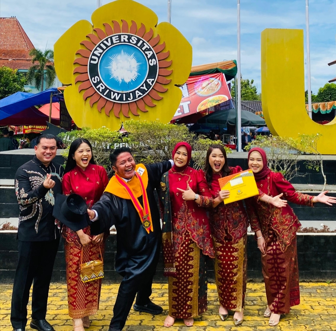 Gubernur Sumsel Ikut Wisuda Unsri ke-179 Bersama Ribuan Lulusan Lainnya, Rektor Sampaikan Apresiasi