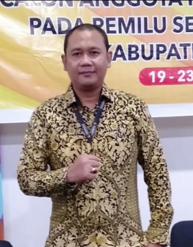 Tak Elok, Spanduk Bacaleg Bertebaran di Halaman Masjid Kabupaten Banyuasin