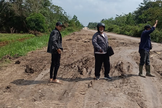 Pembangunan Jalan Antar Desa di Kecamatan Lalan Akan Segara Dibangun