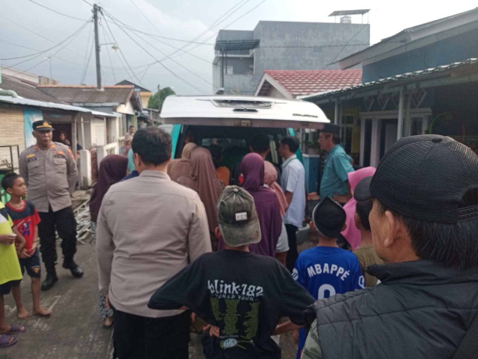 Bikin Geger, Seorang Pria di Gandus Palembang Bunuh Diri dengan Cara Gorok Leher Sendiri