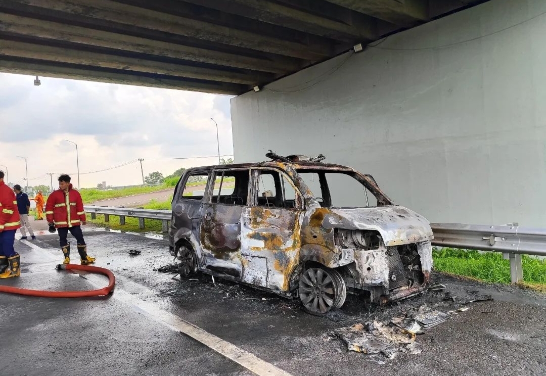 Begini Kondisi Ambulans Berpelat OKU Selatan Usai Terbakar di Tol Palindra, Bagaimana Keadaan Penumpangnya? 