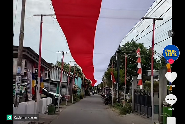 AMAZING, Bendera Merah Putih Sepanjang 138 Meter Membentang Indah di Desa Kademangaran, Bikin Netizen Takjub! 