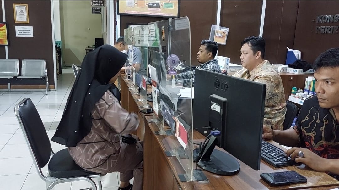 Jemput Anak Hendak Berikan Kado Ultah, Seorang Ibu di Palembang Malah Dikeroyok Mantan Mertua 