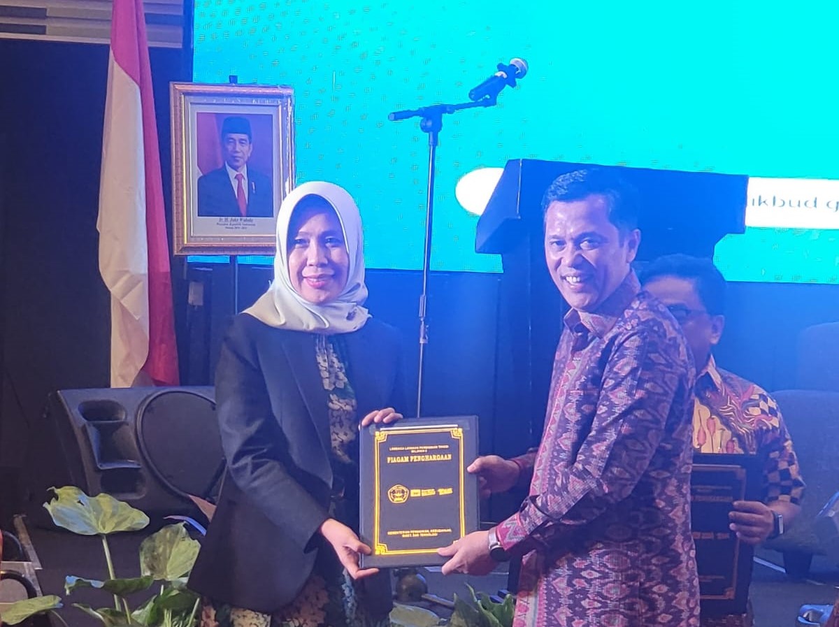 Universitas Bina Darma Palembang Raih Penghargaan dari LLDikti Wilayah II
