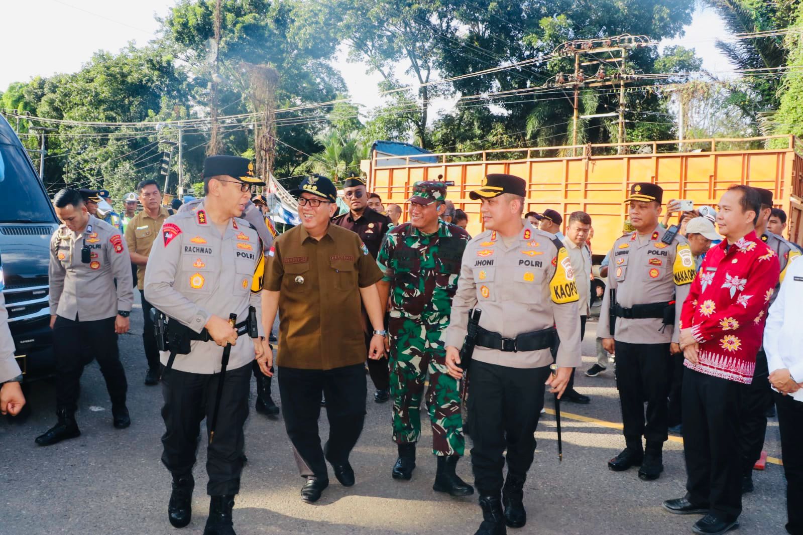 Pastikan Kesiapan Jalur Pemudik, Kapolda Sumsel Cek Pos Pelayanan di Jembatan Enim II Muara Enim 