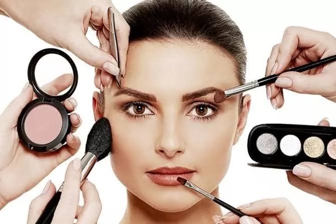 Menemukan Kepercayaan Diri Melalui Teknik Makeup yang Efektif