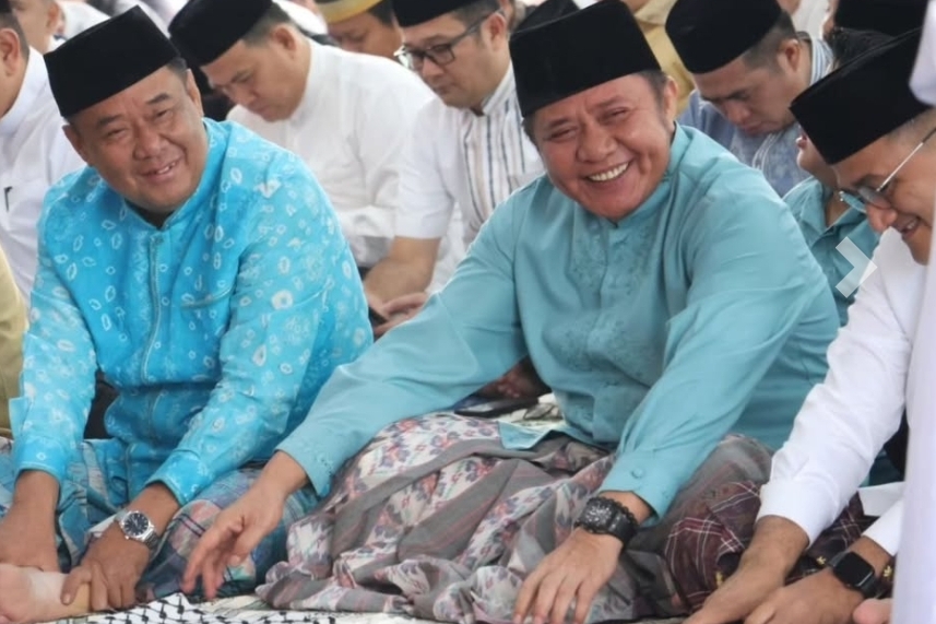 Gubernur Sumsel Herman Deru Sholat Idul Adha 1446 H Bersama Warga di Griya Agung, Begini Pesannya