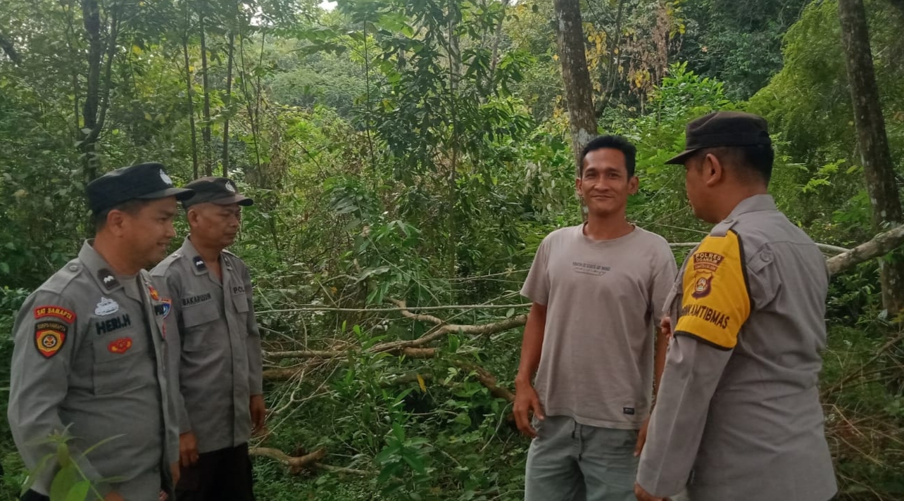 Cegah Karhutla, Polsek Tanjung Batu Ogan Ilir Intensifkan Patroli Terpadu dan Imbau Warga Tak Bakar Lahan