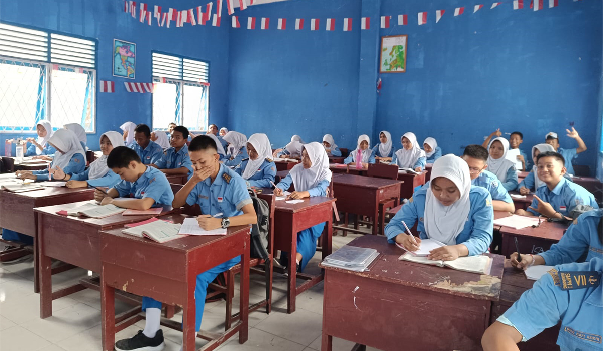 Kabut Asap Masih Pekat di OKI, Jam Masuk Sekolah Diundur dan Jam Belajar Dikurangi