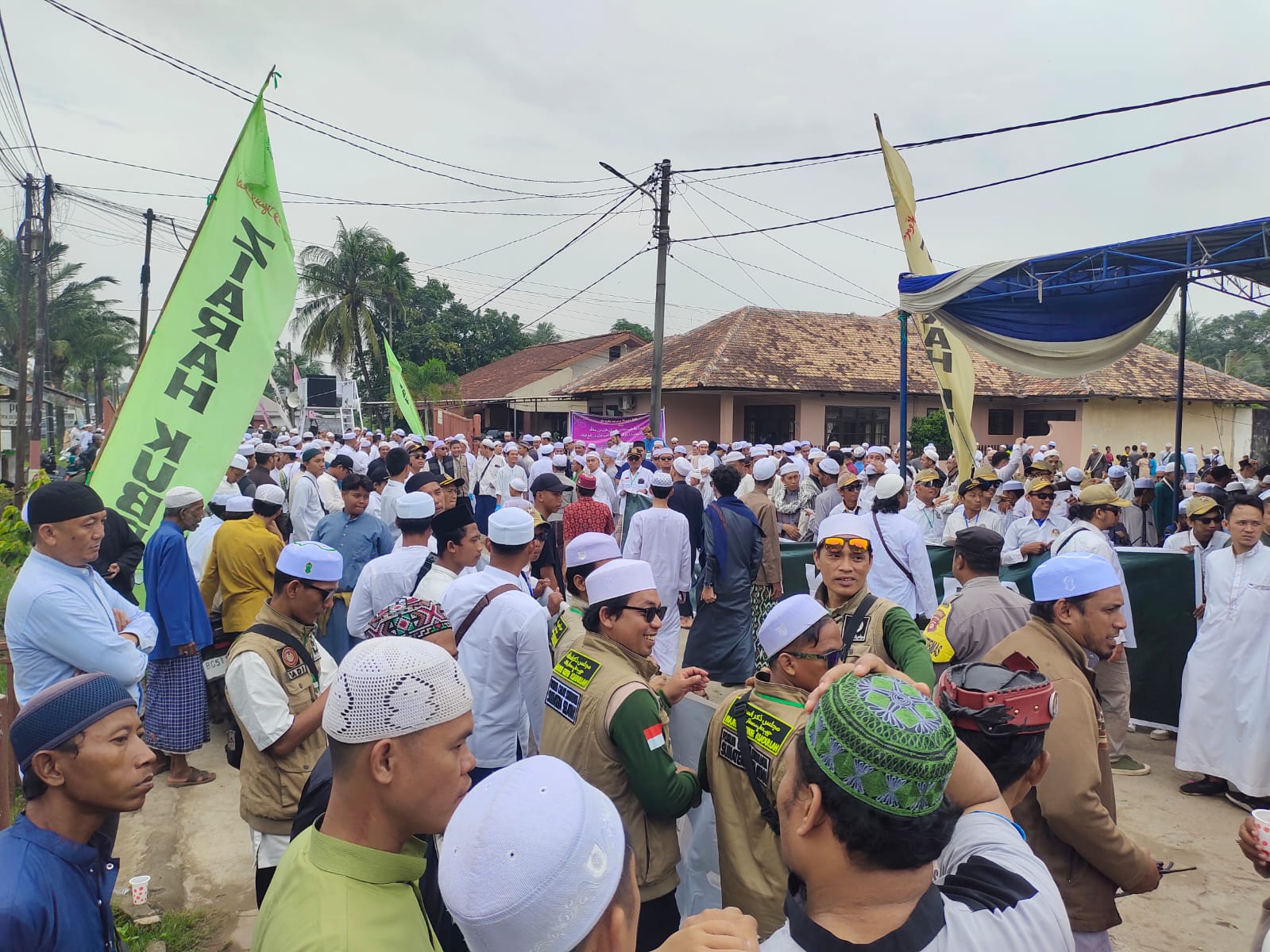 Hari Kedua Ziarah Kubro Palembang Darussalam Palembang 2025, Puluhan Ribu Jemaah Padati Komplek Assegaf