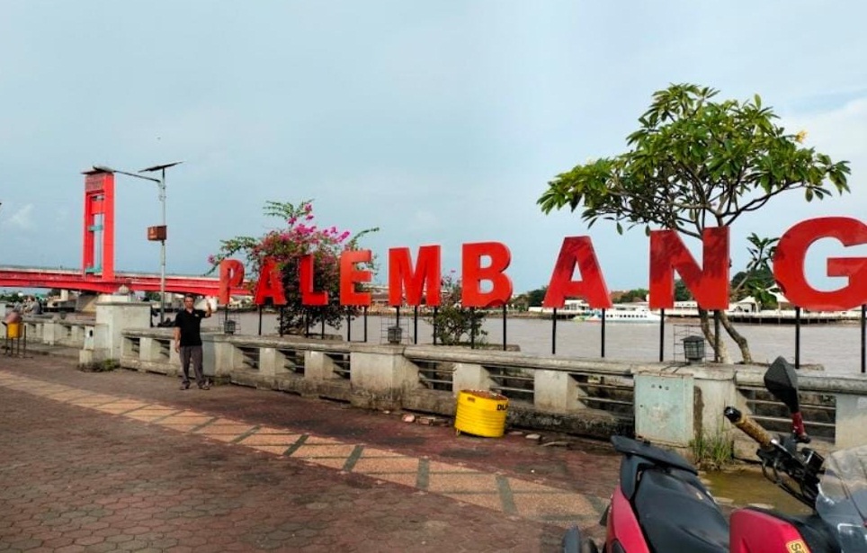 7 Sapaan dan Panggilan Hormat untuk Orang Tua dalam Bahasa Palembang