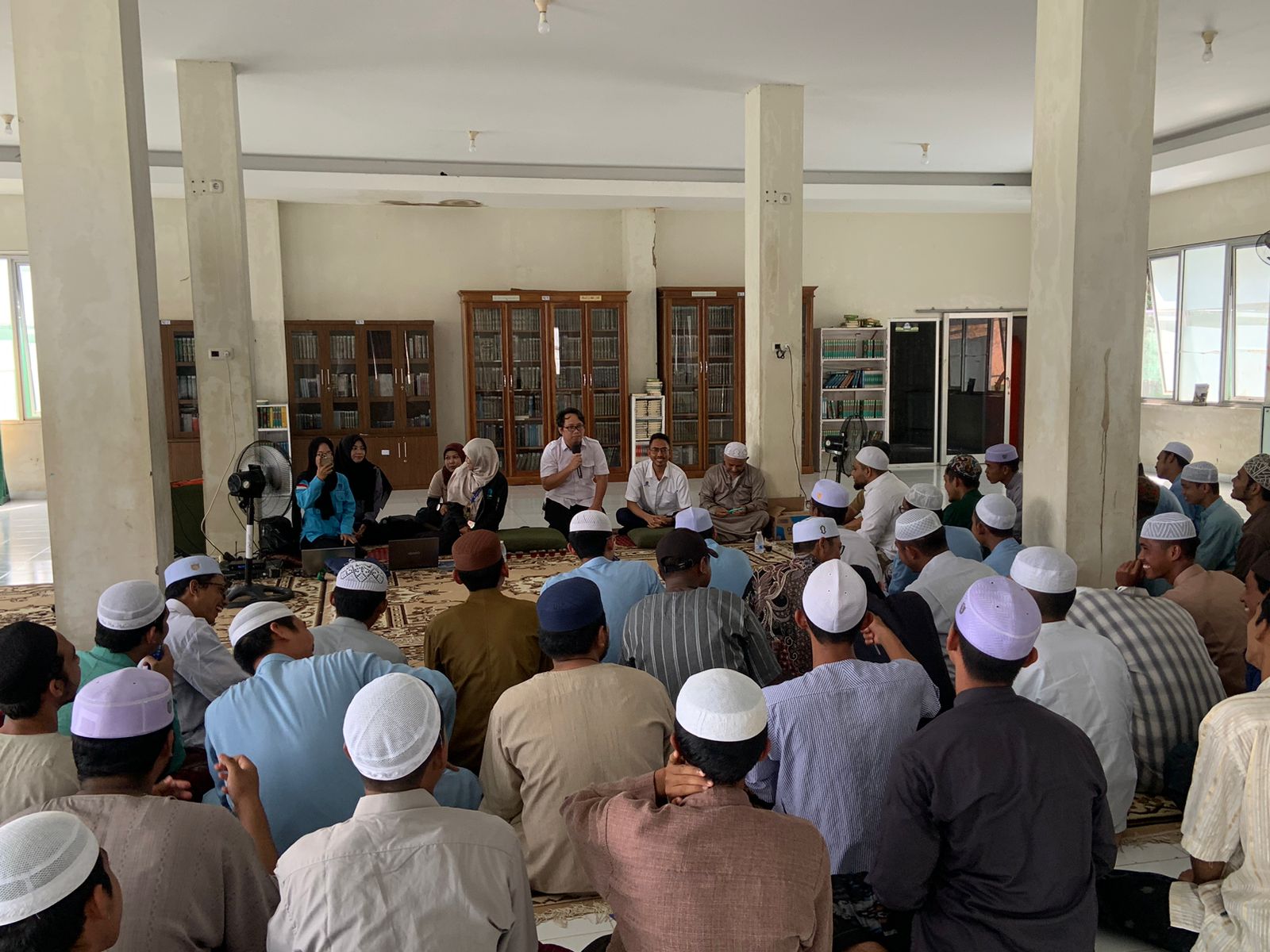 Santri Lulusan Ponpes Rubath Al Muhibbien Ingin Lanjut Kuliah di UT Palembang